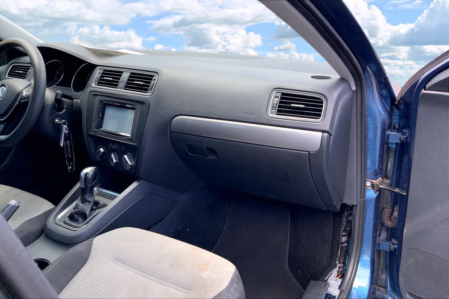 Used 2017 Volkswagen Jetta S FWD image 23