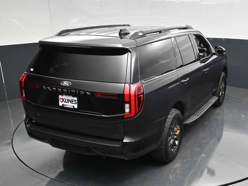 Used 2025 Ford Expedition Tremor AWD/4WD image 47
