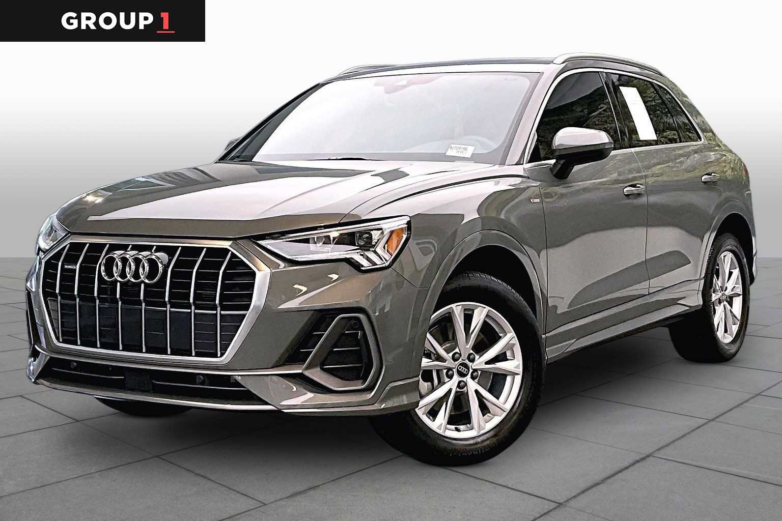 Certified 2025 Audi Q3 2.0T Premium Plus w/ Premium Plus Package AWD/4WD image 1
