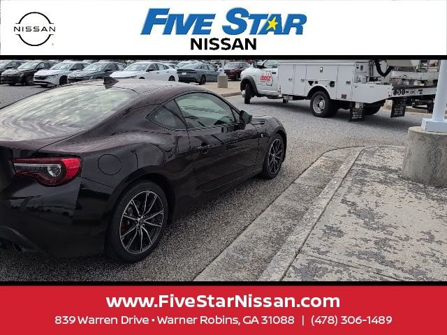 Used 2017 Toyota 86 image 17