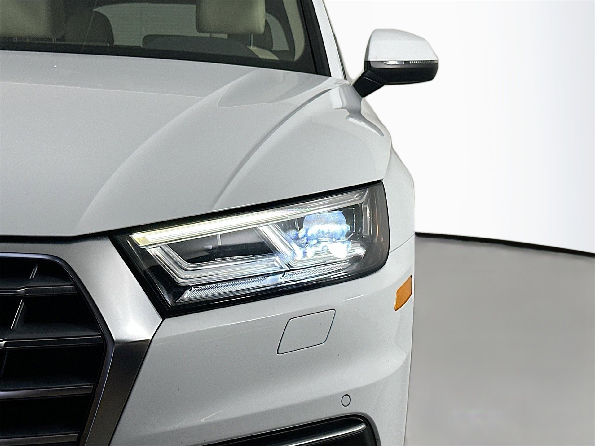Used 2020 Audi Q5 2.0T Premium Plus w/ Premium Plus Package image 7