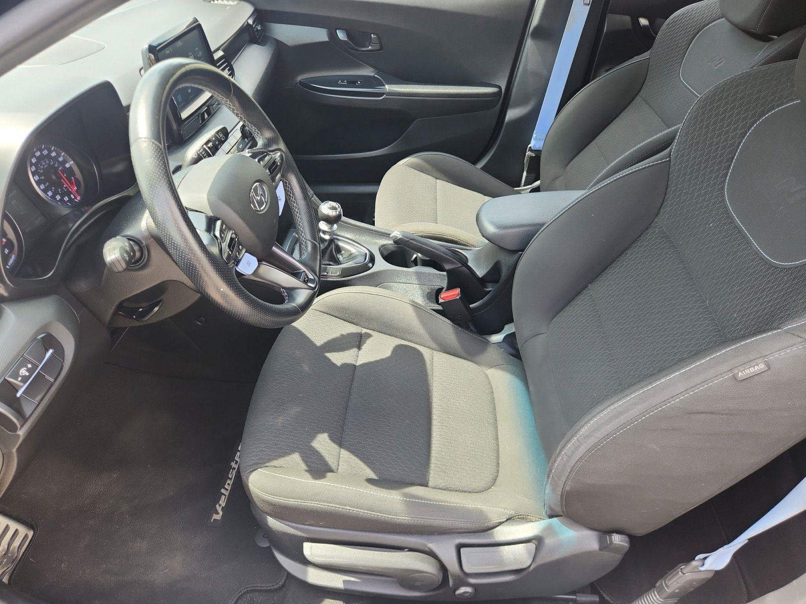 Used 2020 Hyundai Veloster N w/ Performance Package FWD image 10