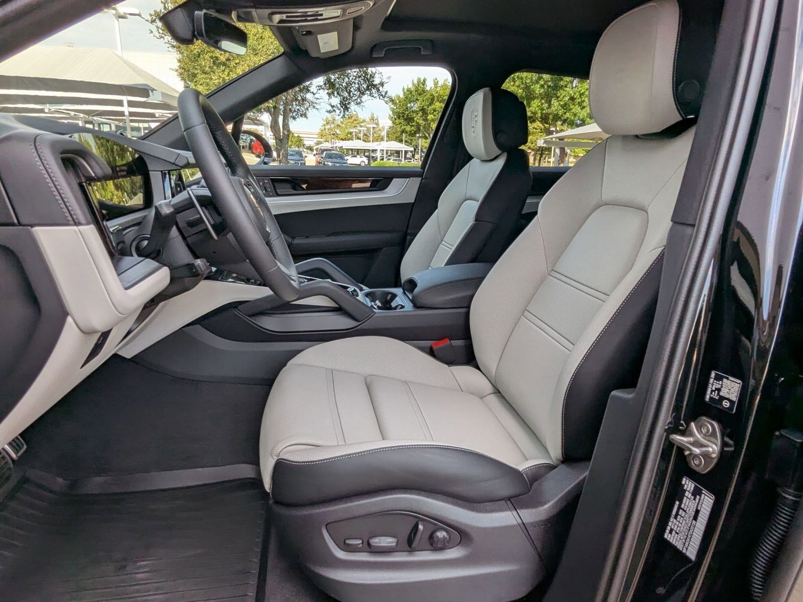 New 2026 Porsche Cayenne S image 5