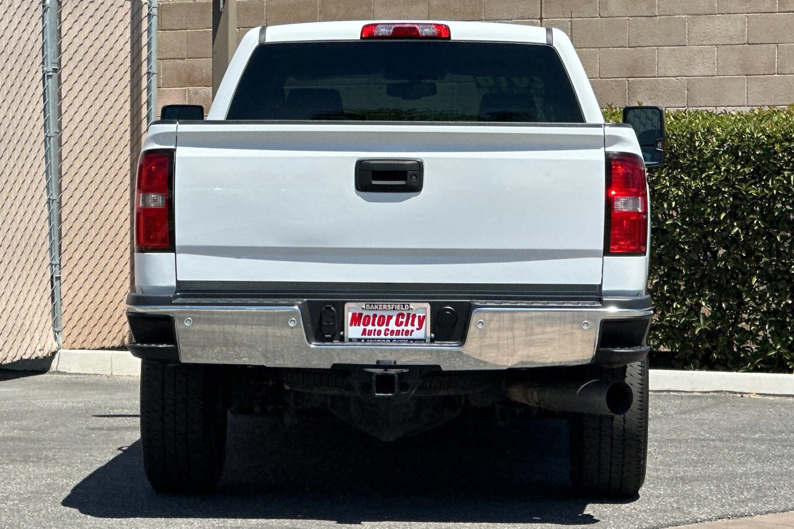 Used 2016 GMC Sierra 2500 SLT w/ Duramax Plus Package RWD image 5