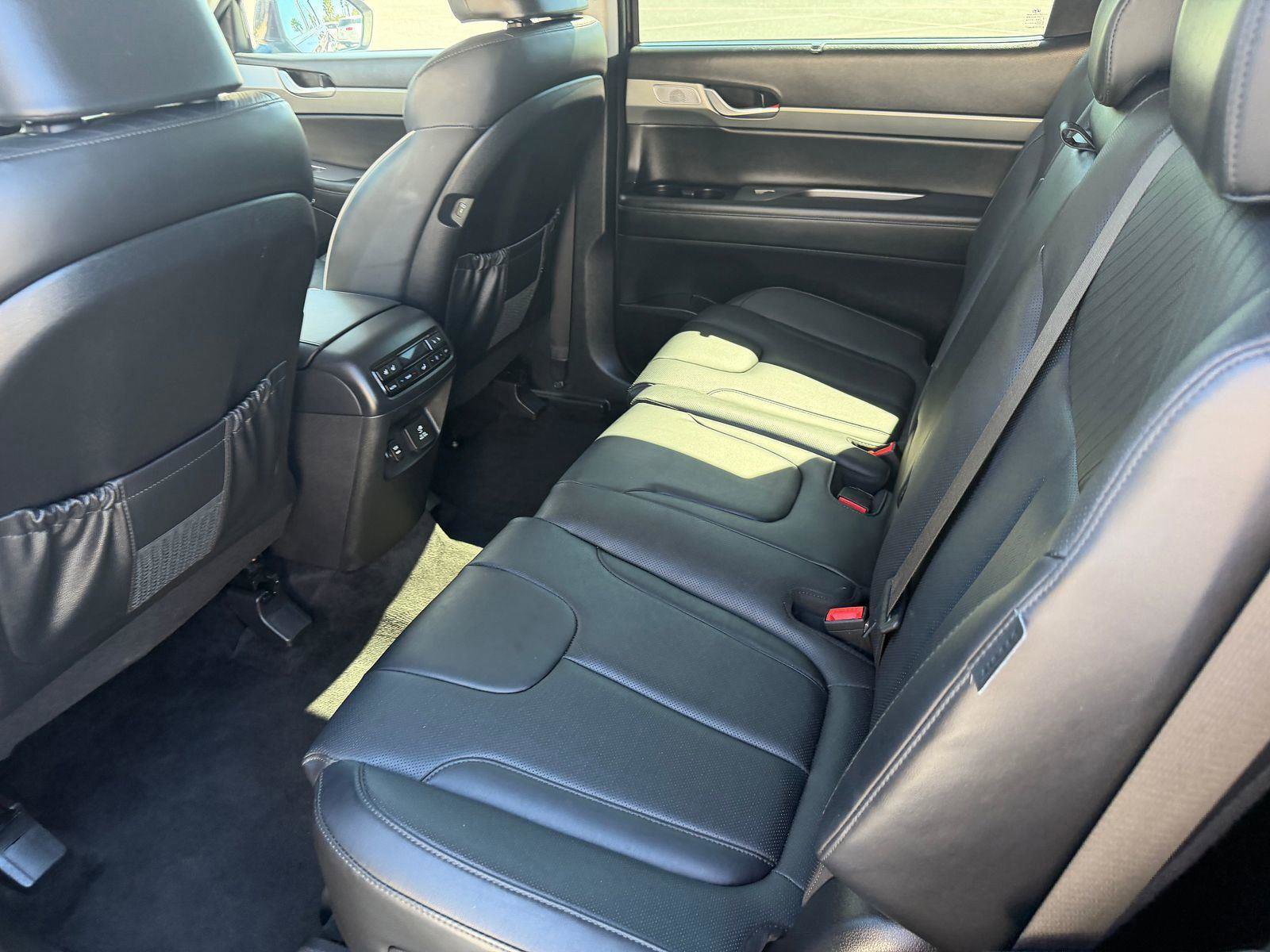 Used 2024 Hyundai Palisade SEL image 4