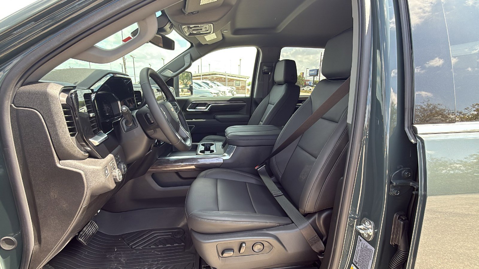 New 2026 Chevrolet Silverado 2500 LTZ w/ LTZ Convenience Package image 11