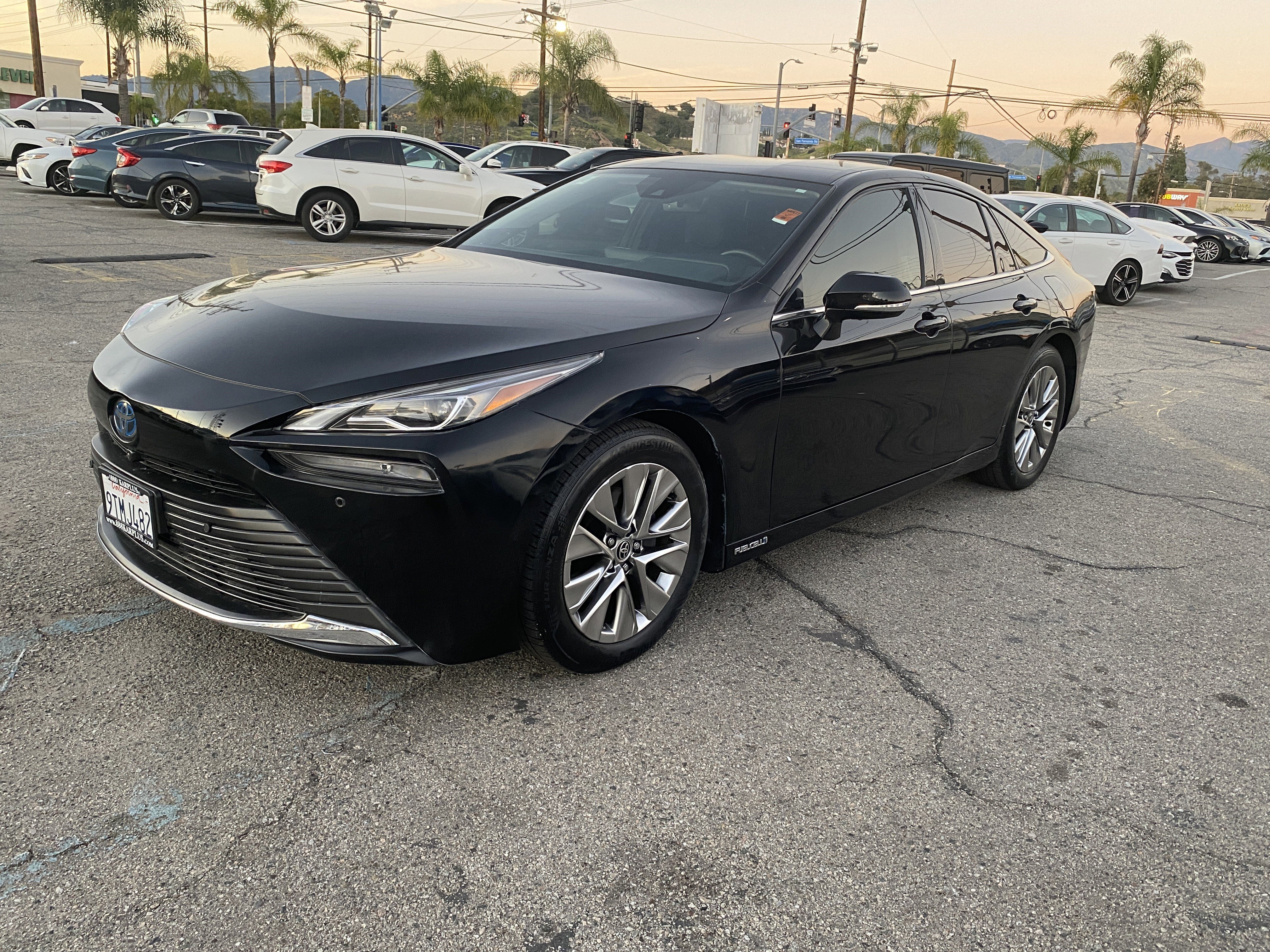 Used 2022 Toyota Mirai XLE w/ Advanced Technology Package image 2