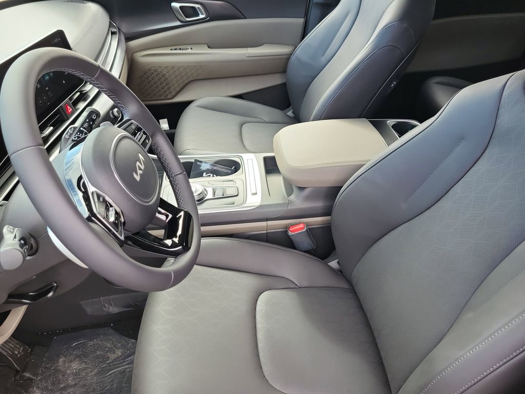 New 2026 Kia Carnival LXS FWD image 7