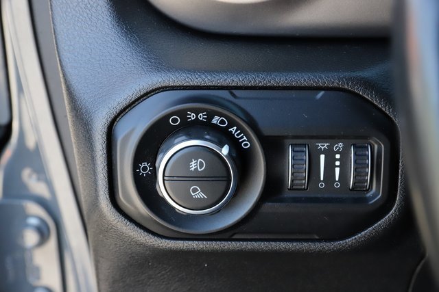 Used 2021 Jeep Gladiator Sport image 19