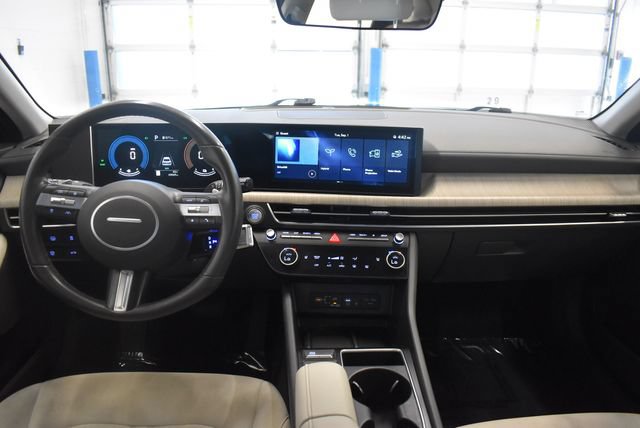 Used 2025 Hyundai Sonata SEL FWD image 5