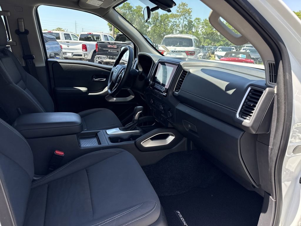 Certified 2022 Nissan Frontier SV RWD image 22