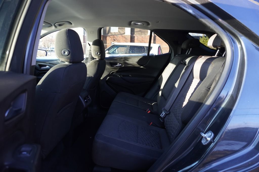 Used 2018 Chevrolet Equinox LT image 3