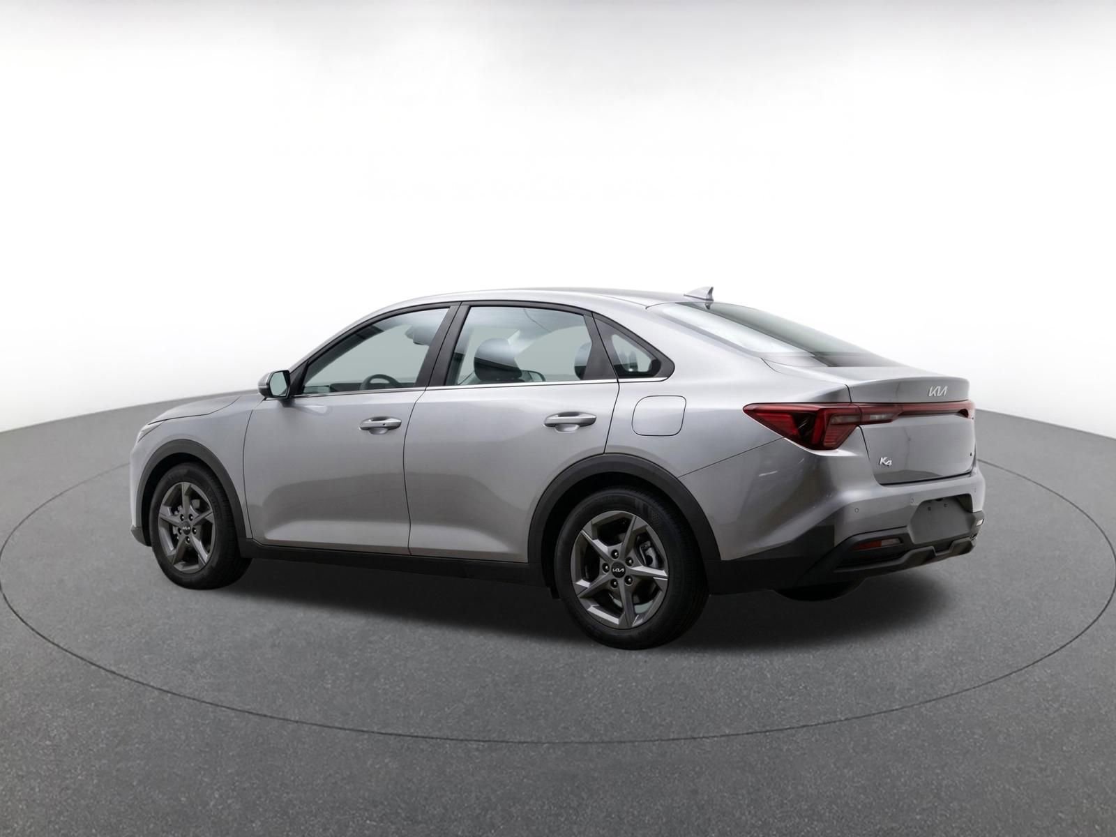 Used 2025 Kia K4 FWD image 6