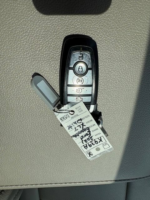 Used 2021 Ford Expedition XLT AWD/4WD image 6
