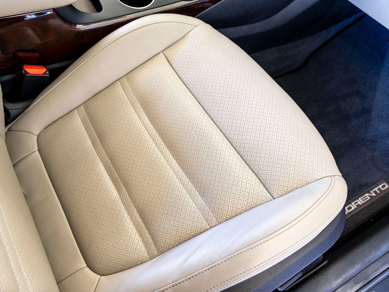 Used 2016 Kia Sorento EX image 30