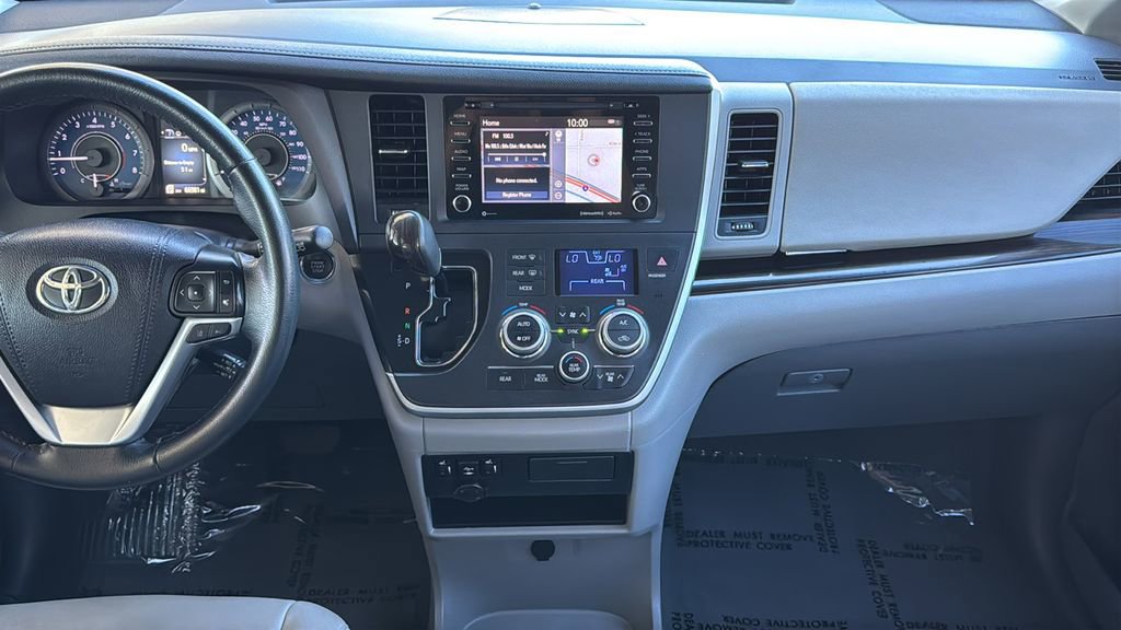 Used 2020 Toyota Sienna XLE w/ XLE Navigation Package FWD image 9