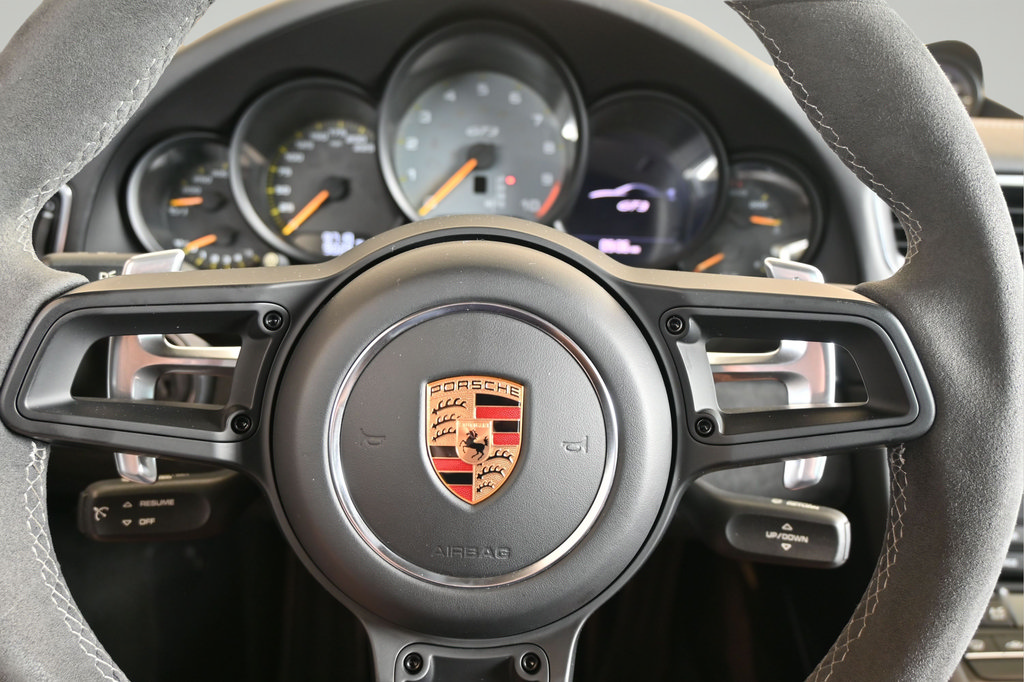 Used 2018 Porsche 911 GT3 w/ Sport Chrono Package RWD image 34