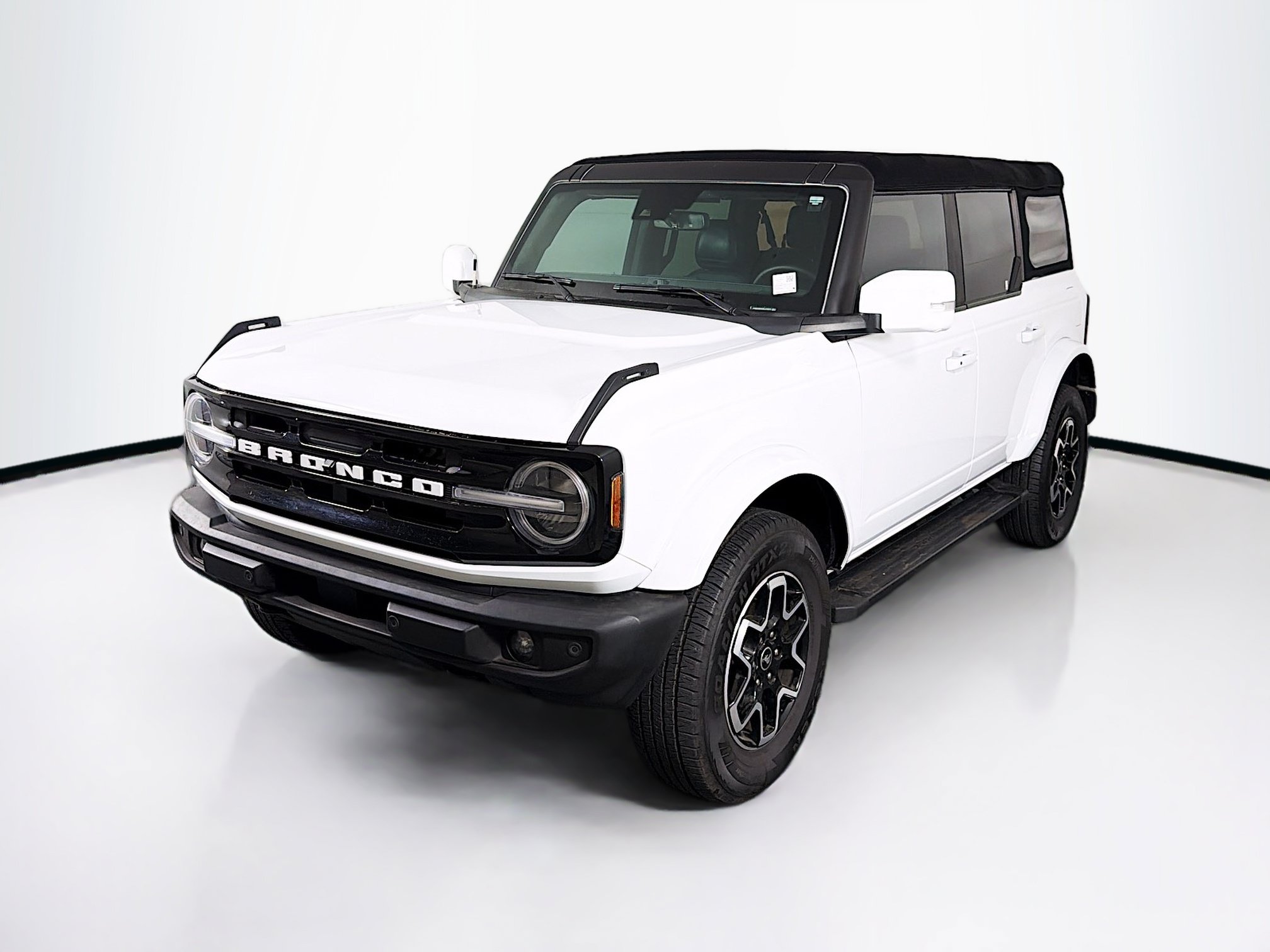 Used 2024 Ford Bronco Outer Banks AWD/4WD image 3