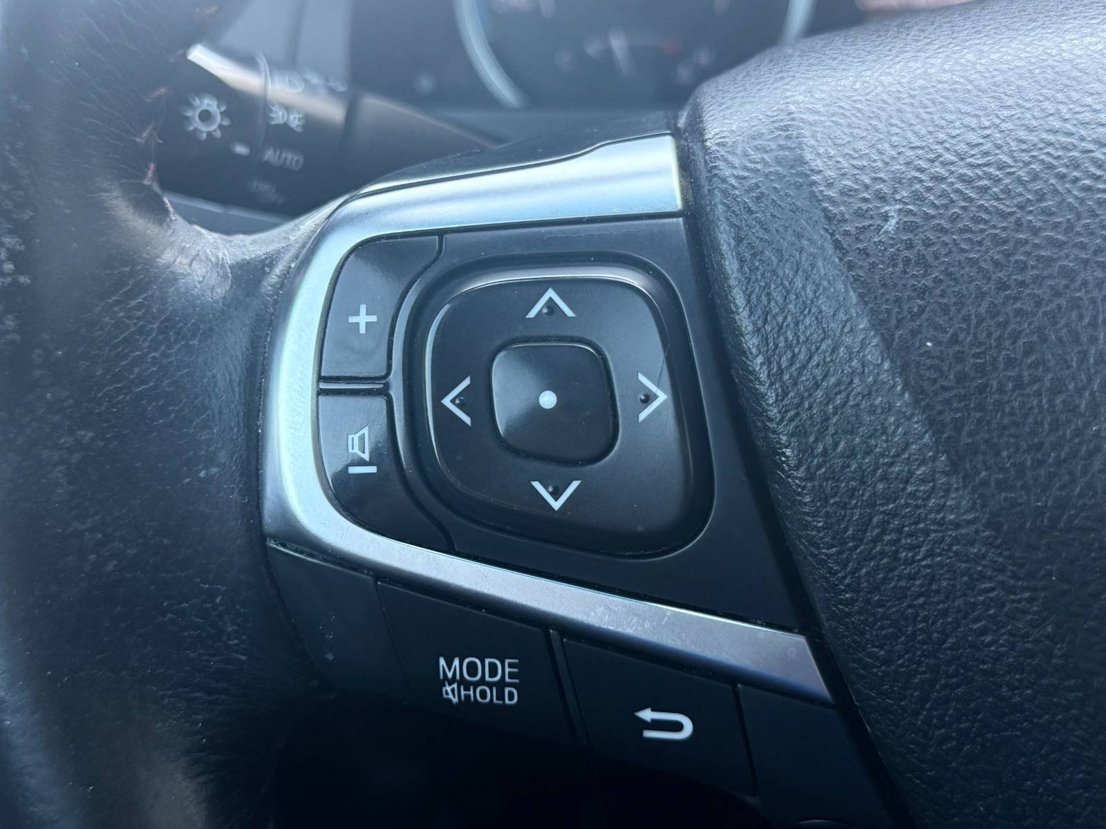 Used 2015 Toyota Camry SE FWD image 20