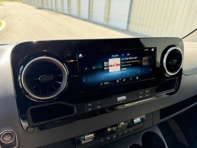 Used 2022 Mercedes-Benz Sprinter 2500 image 44