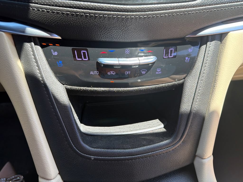 Used 2019 Cadillac XT5 Premium Luxury AWD/4WD image 13