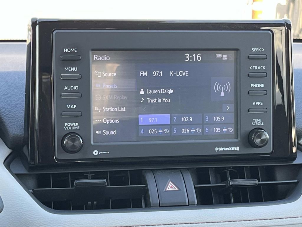 Used 2021 Toyota RAV4 XLE w/ Convenience Package image 16