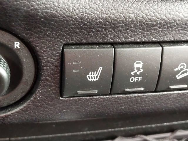 Used 2016 Jeep Wrangler Unlimited Sahara w/ Connectivity Group image 19