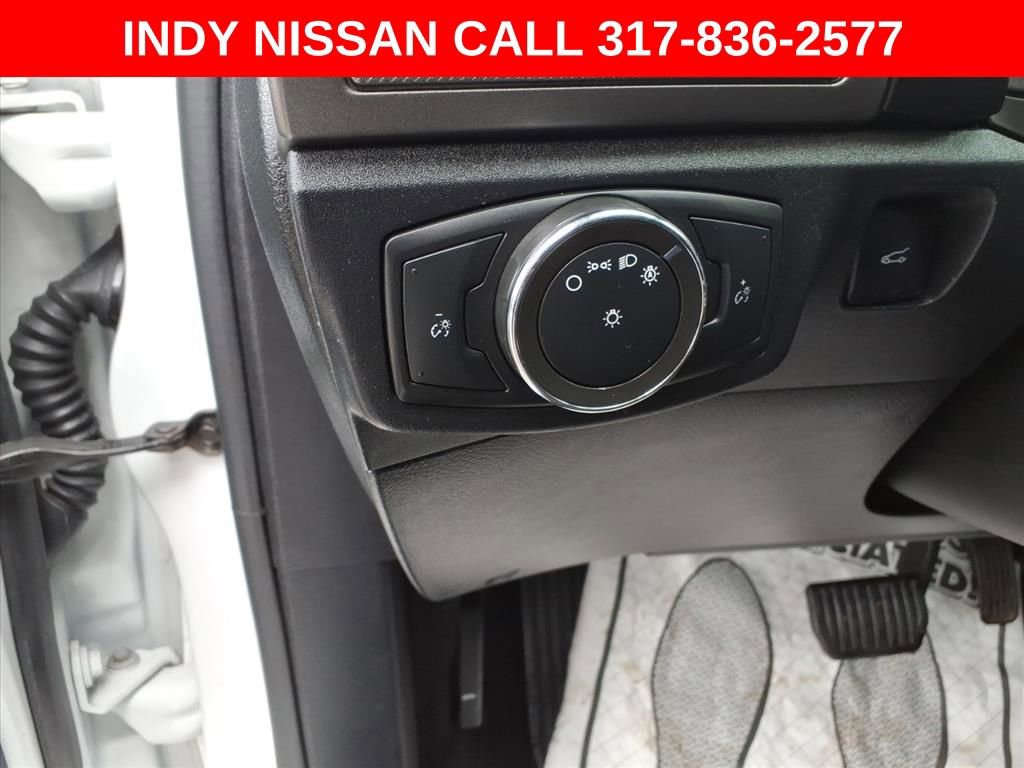 Used 2020 Ford Fusion SE image 11