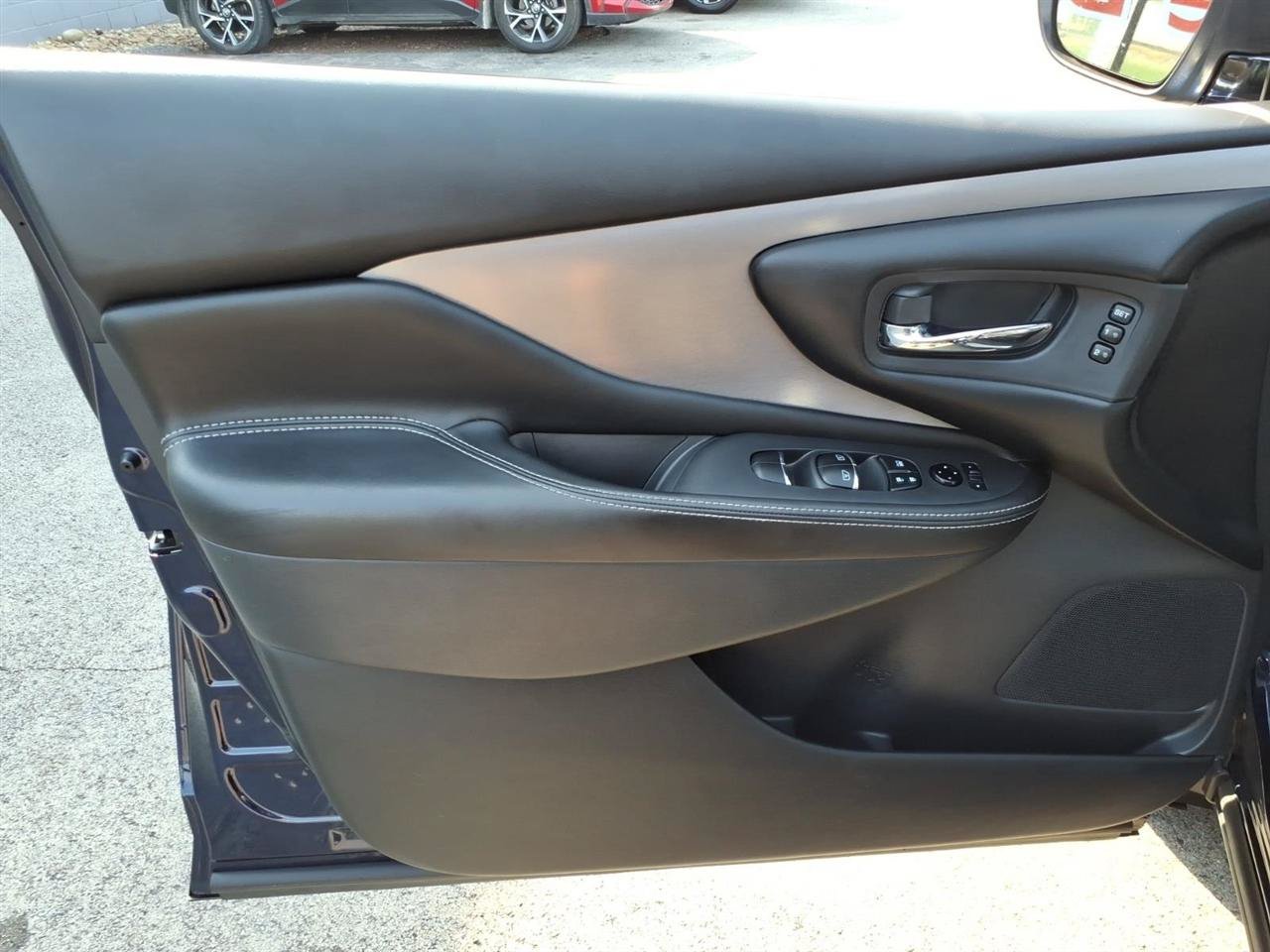 Used 2023 Nissan Murano SL w/ Cargo Package AWD/4WD image 11