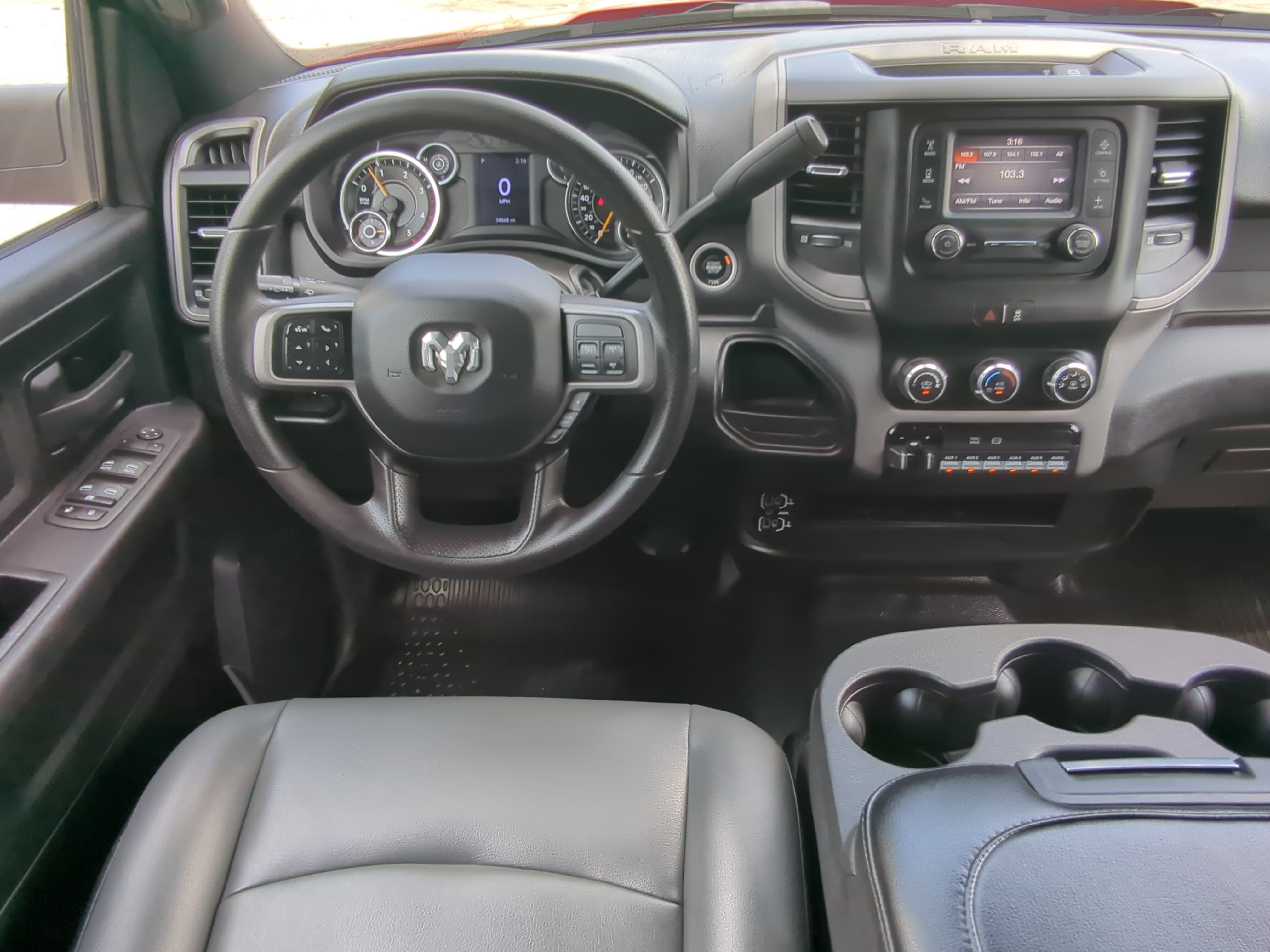 Used 2022 RAM 5500 Tradesman w/ Chrome Appearance Group RWD image 14