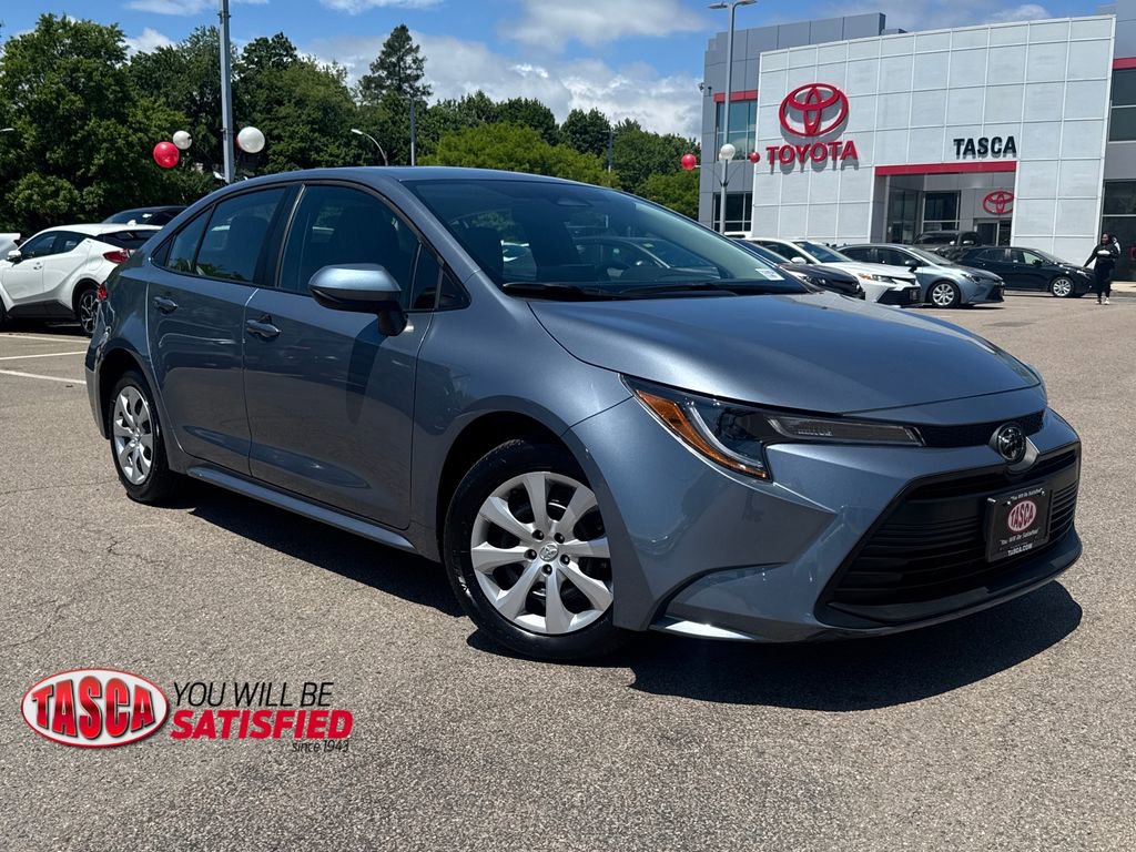 Used 2026 Toyota Corolla LE FWD image 1