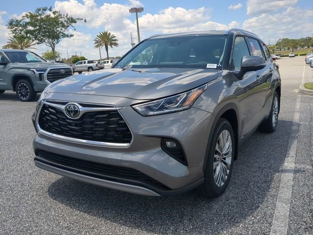 New 2026 Toyota Highlander Platinum AWD/4WD image 8