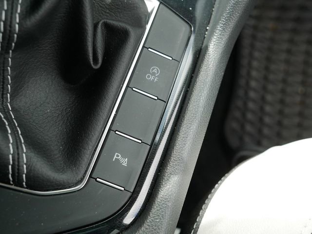 Used 2025 Volkswagen Taos SE AWD/4WD image 33