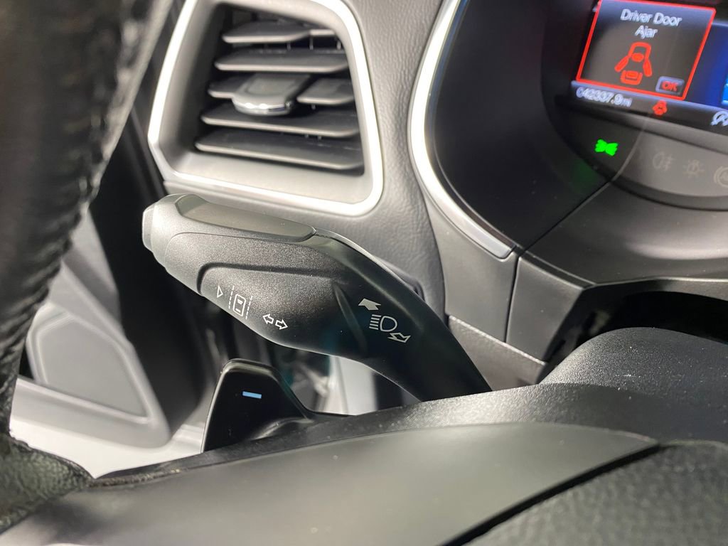 Used 2020 Ford Edge Titanium w/ Equipment Group 301A image 16