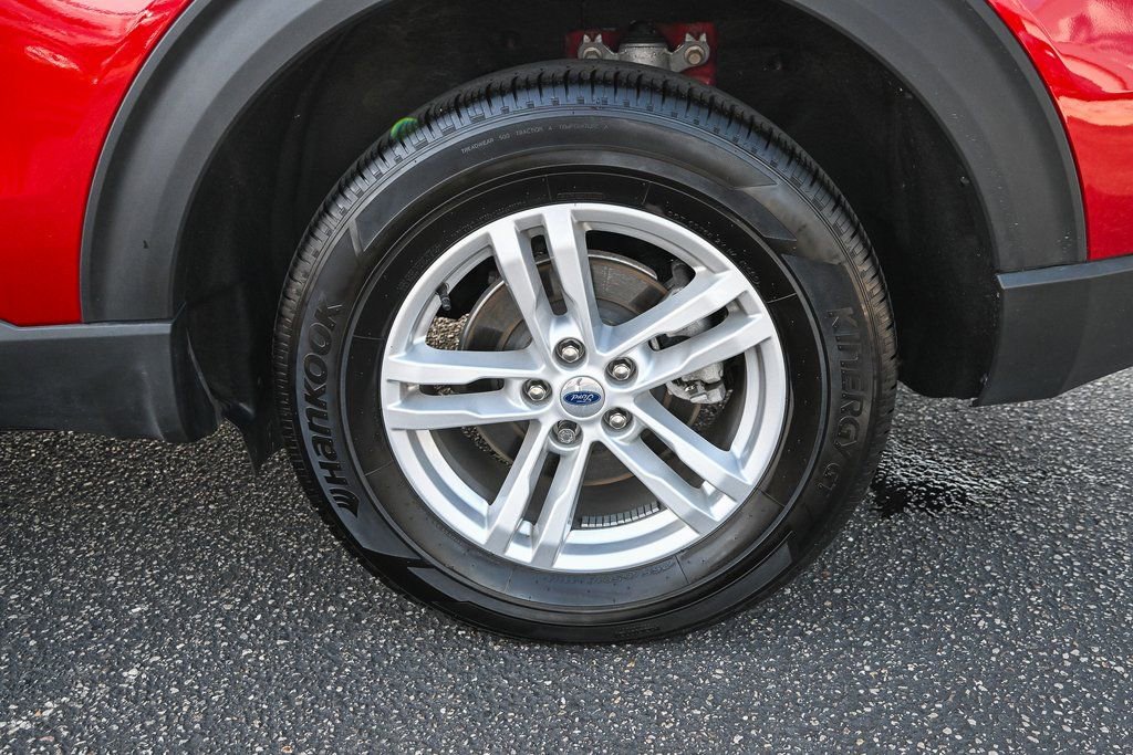 Certified 2023 Ford Explorer XLT w/ Equipment Group 202A image 13