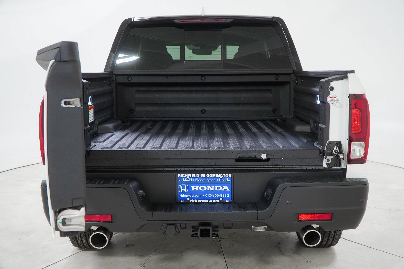 New 2026 Honda Ridgeline Black Edition image 10
