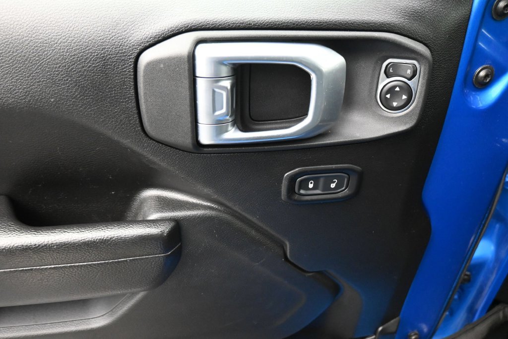 Used 2023 Jeep Gladiator Sport AWD/4WD image 4