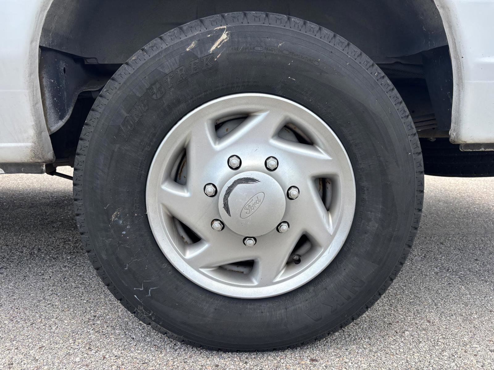 Used 2010 Ford E-350 and Econoline 350 XL image 41