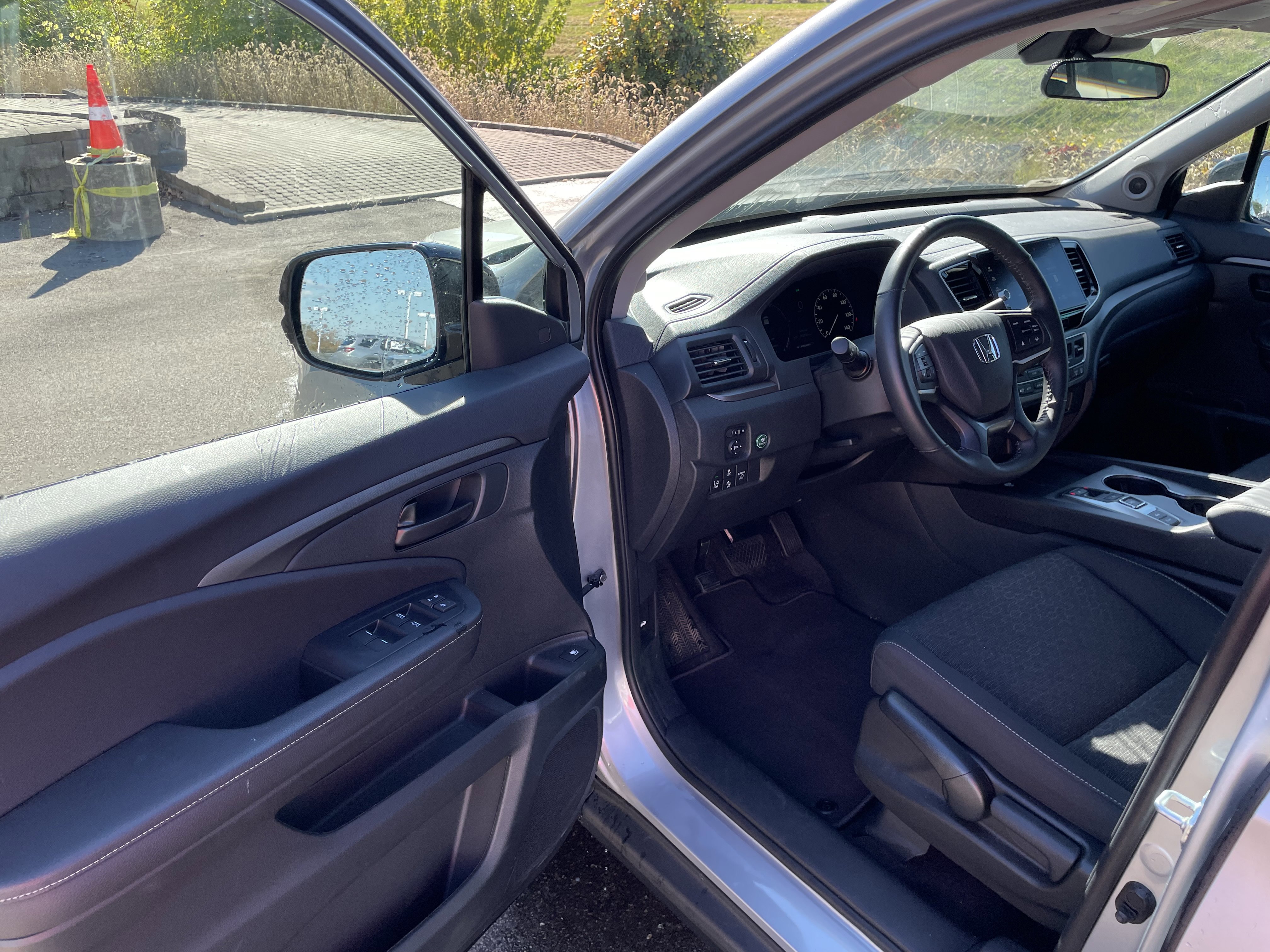 Certified 2025 Honda Ridgeline Sport image 29