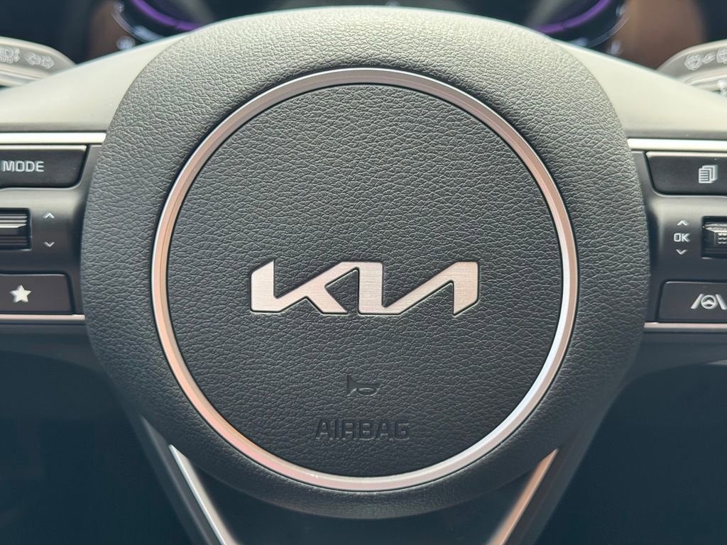 Certified 2025 Kia Sportage EX image 22
