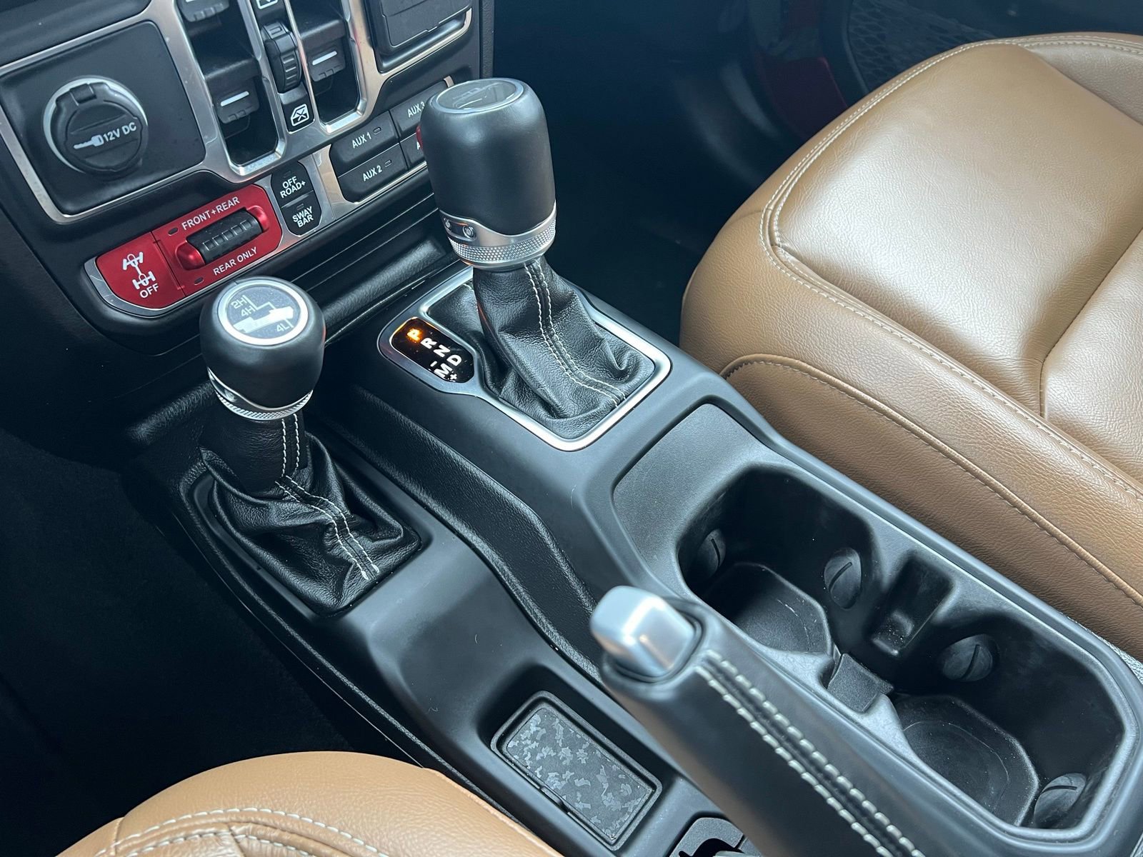 Used 2021 Jeep Gladiator Rubicon image 16