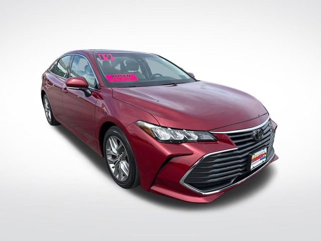 Used 2019 Toyota Avalon XLE w/ Moonroof Package image 7
