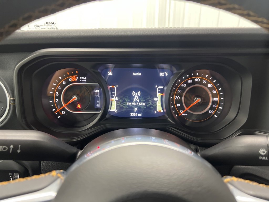Used 2024 Jeep Wrangler Sahara image 21