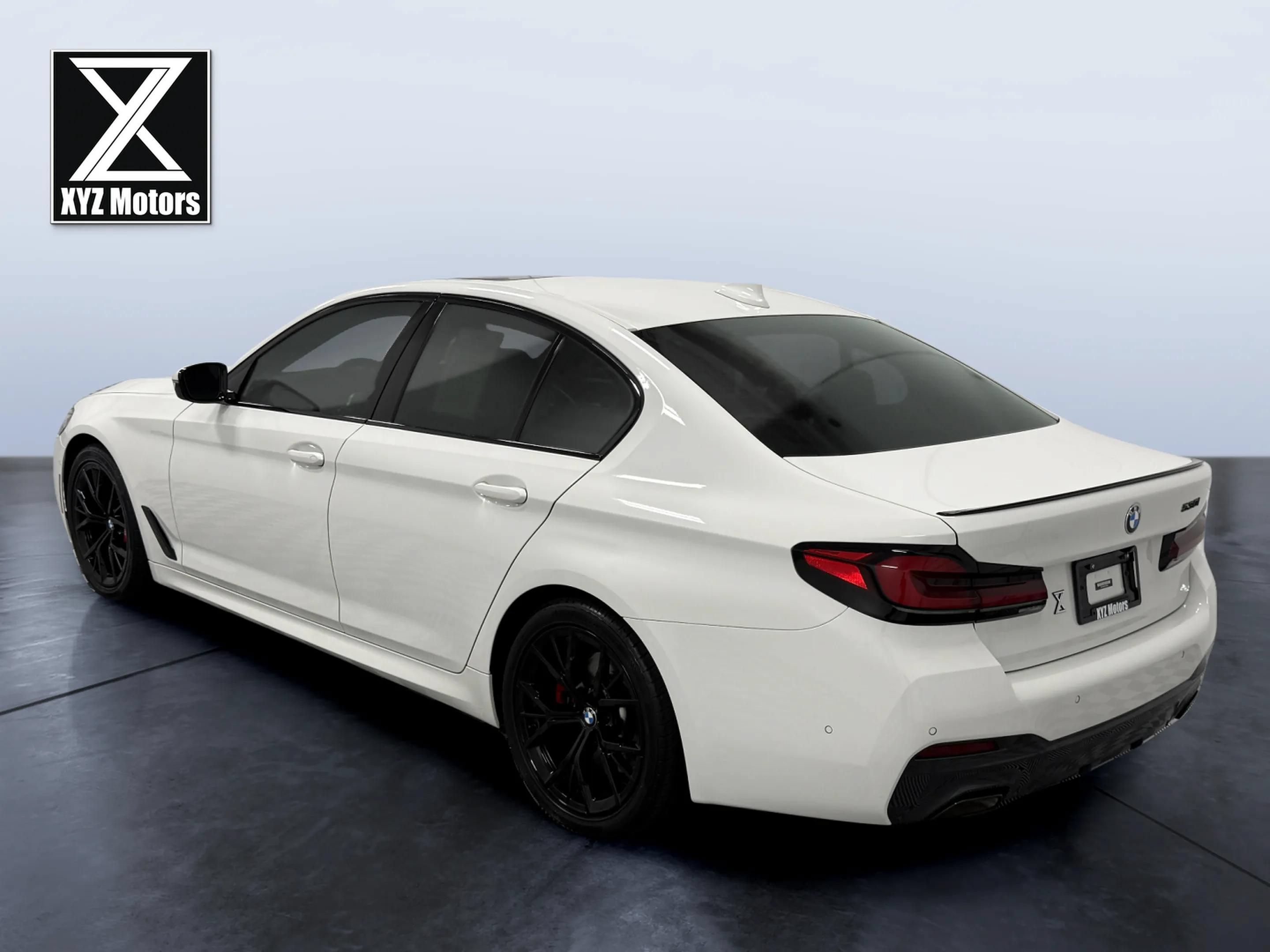 Used 2023 BMW 530i xDrive w/ M Sport Package AWD/4WD image 4