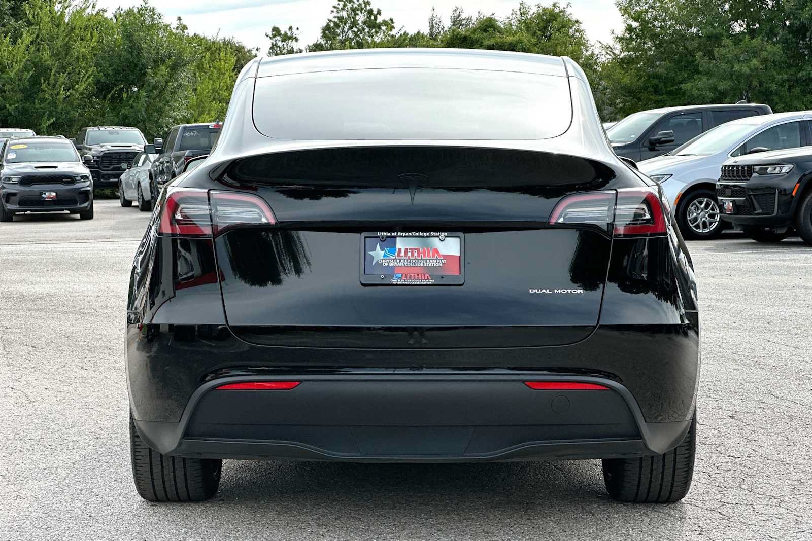 Used 2023 Tesla Model Y Long Range AWD/4WD image 14