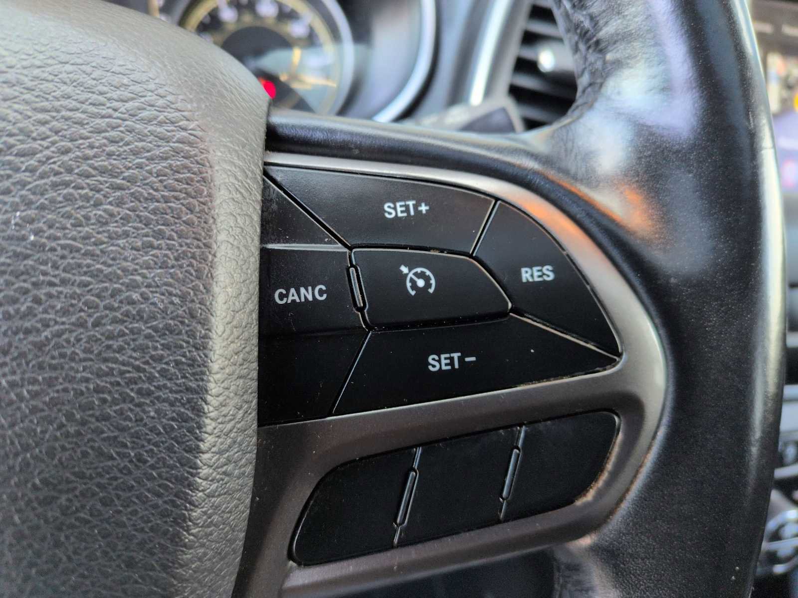 Used 2020 Jeep Cherokee Latitude Plus w/ Comfort/Convenience Group image 26