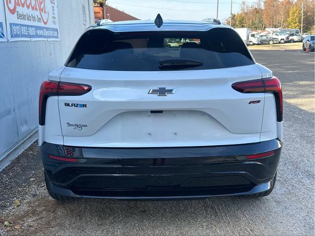 New 2026 Chevrolet Blazer EV RS image 4