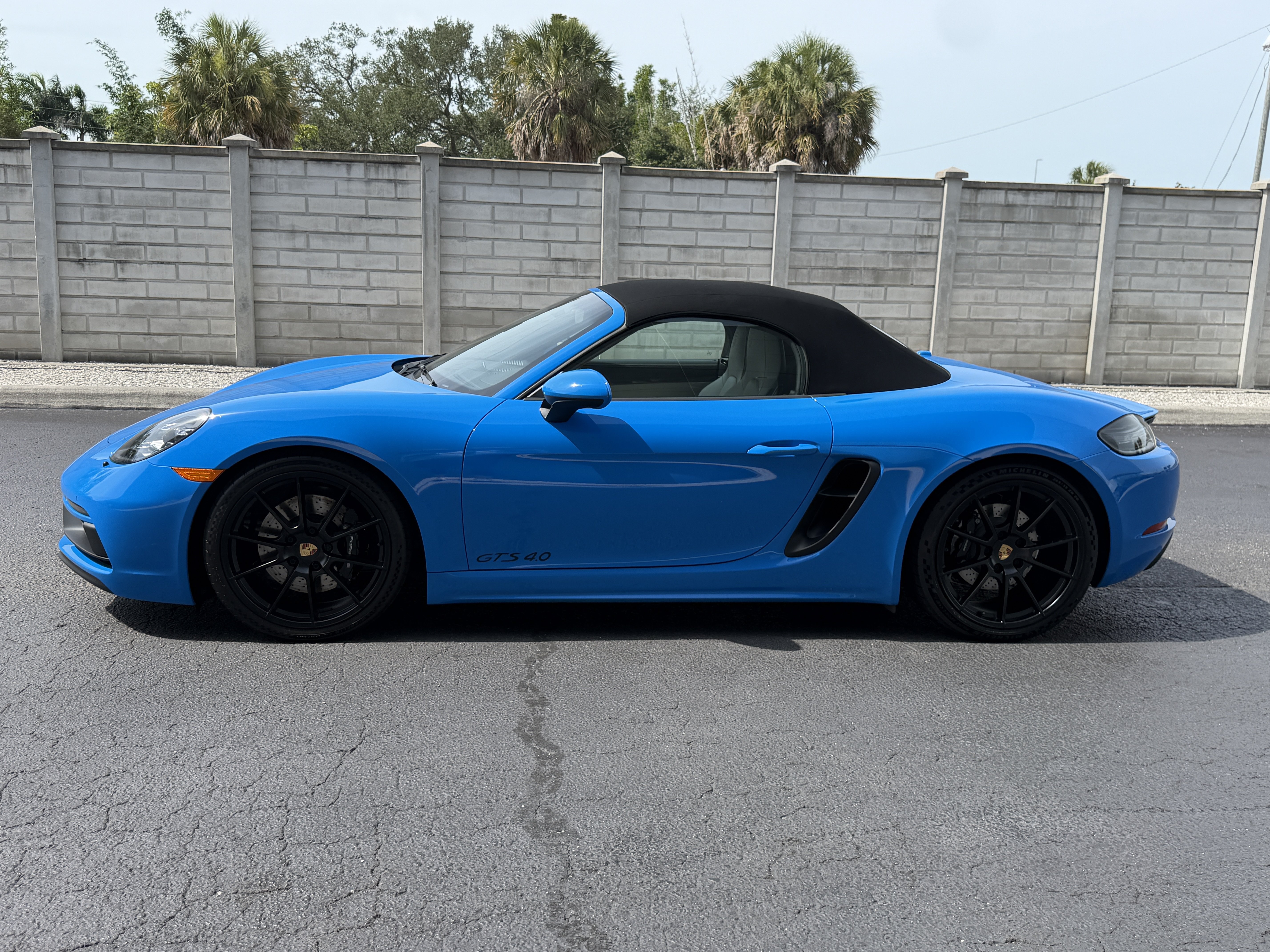Certified 2025 Porsche 718 Boxster GTS RWD image 2