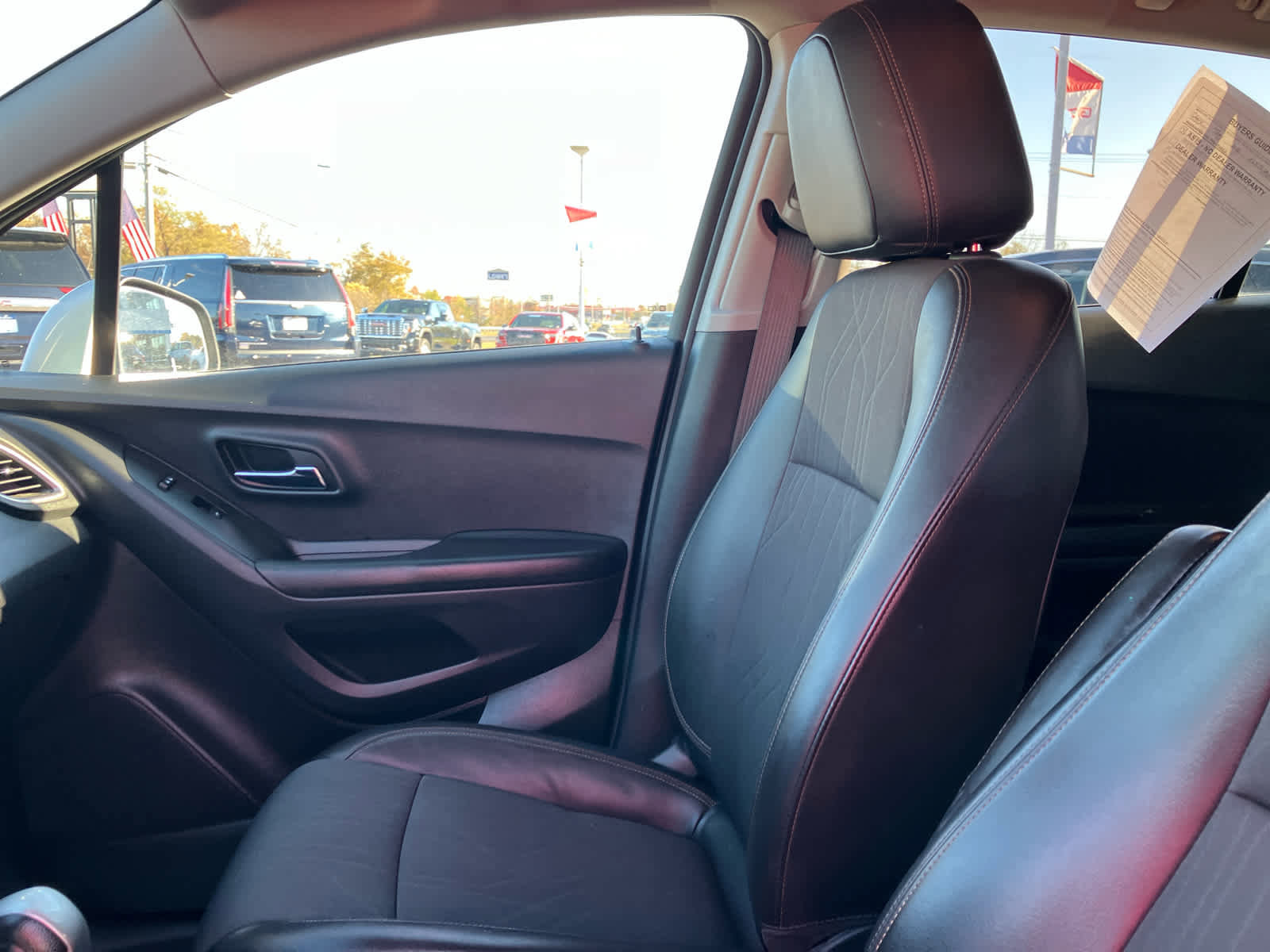 Used 2022 Chevrolet Trax LT w/ Sport Edition image 10