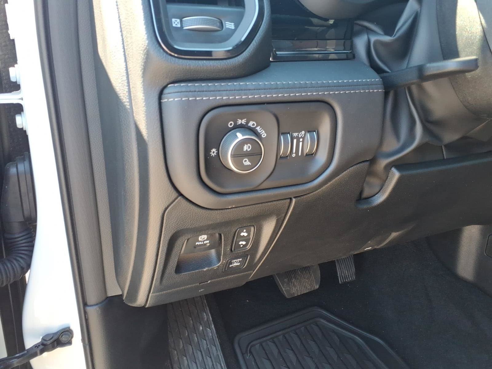 New 2026 RAM 1500 Limited AWD/4WD image 17